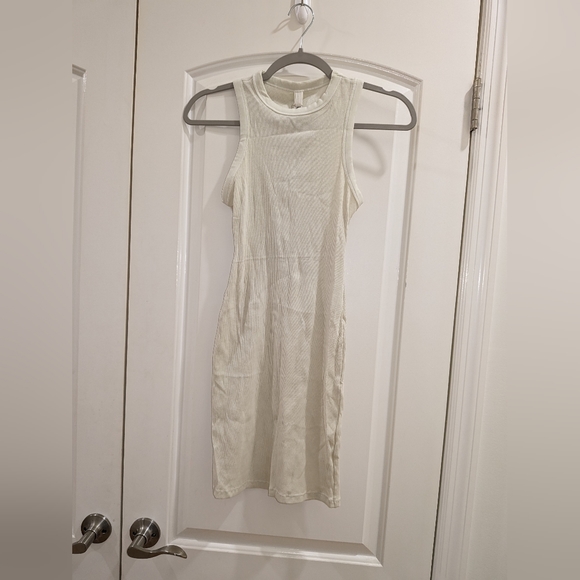 1. NWT SKIMS RIBBED SOFT LOUNGE MINI DRESS IN BONE SIZE XS - Picture 6 of 6